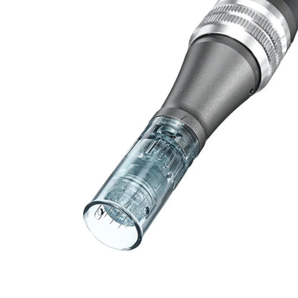 Вид сбоку на соединение картриджа и рельефное регулировочное кольцо Dr. Pen M8